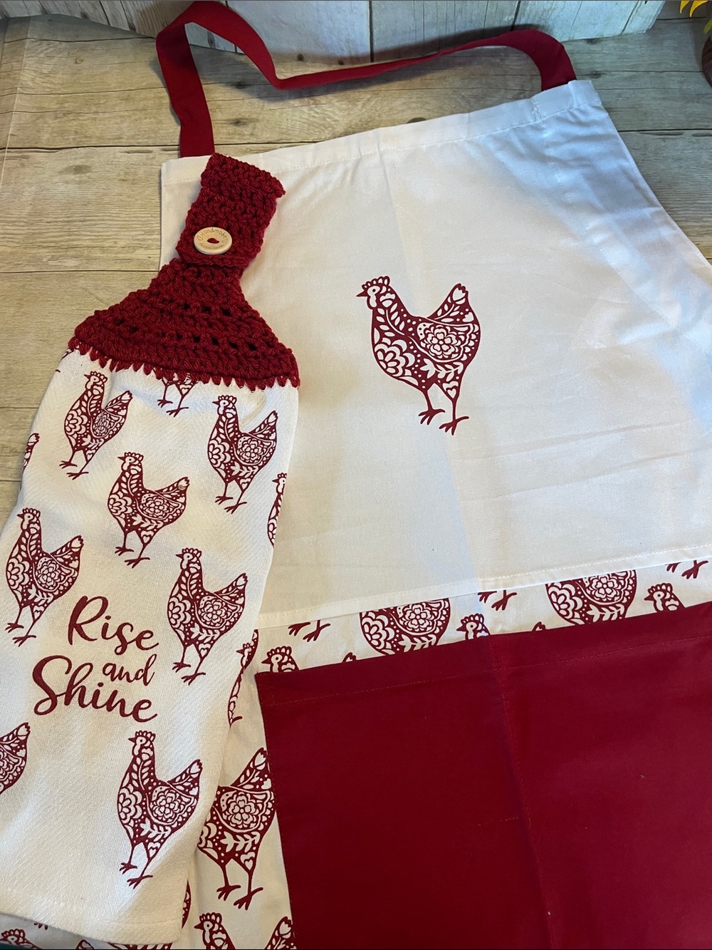 2 Piece Set Cotton Apron with Pocket Red Rooster & Hanging Towel